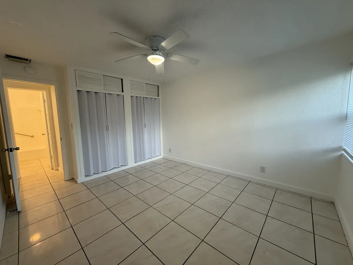300 SE 11 Ave #102 — 2BR/1BA apartment photo 12