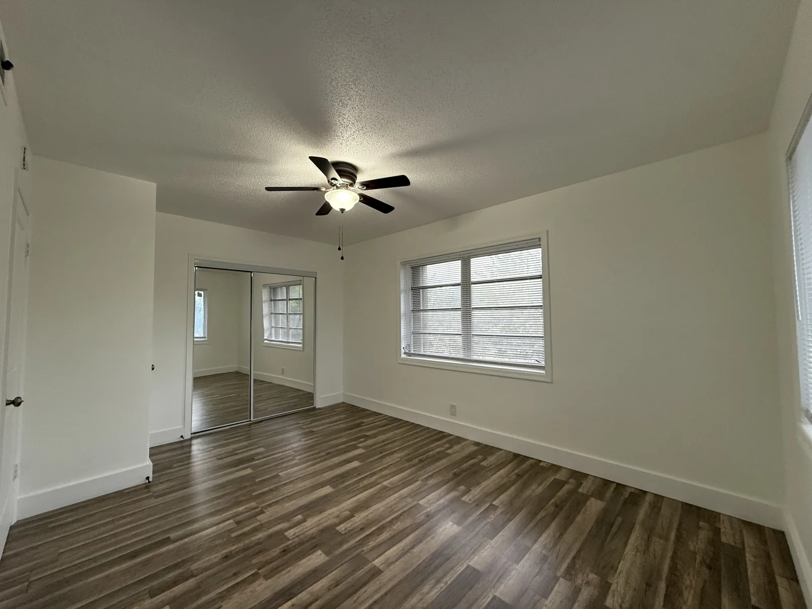 1181 NE 23 Ter #11 — 1BR/1BA apartment photo 6