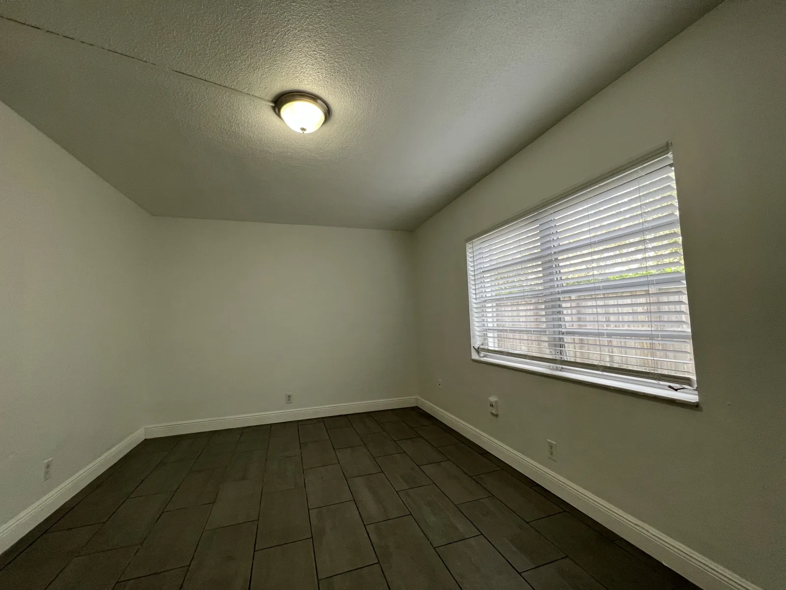 1181 NE 23 Ter #2 — 1BR/1BA apartment photo 6