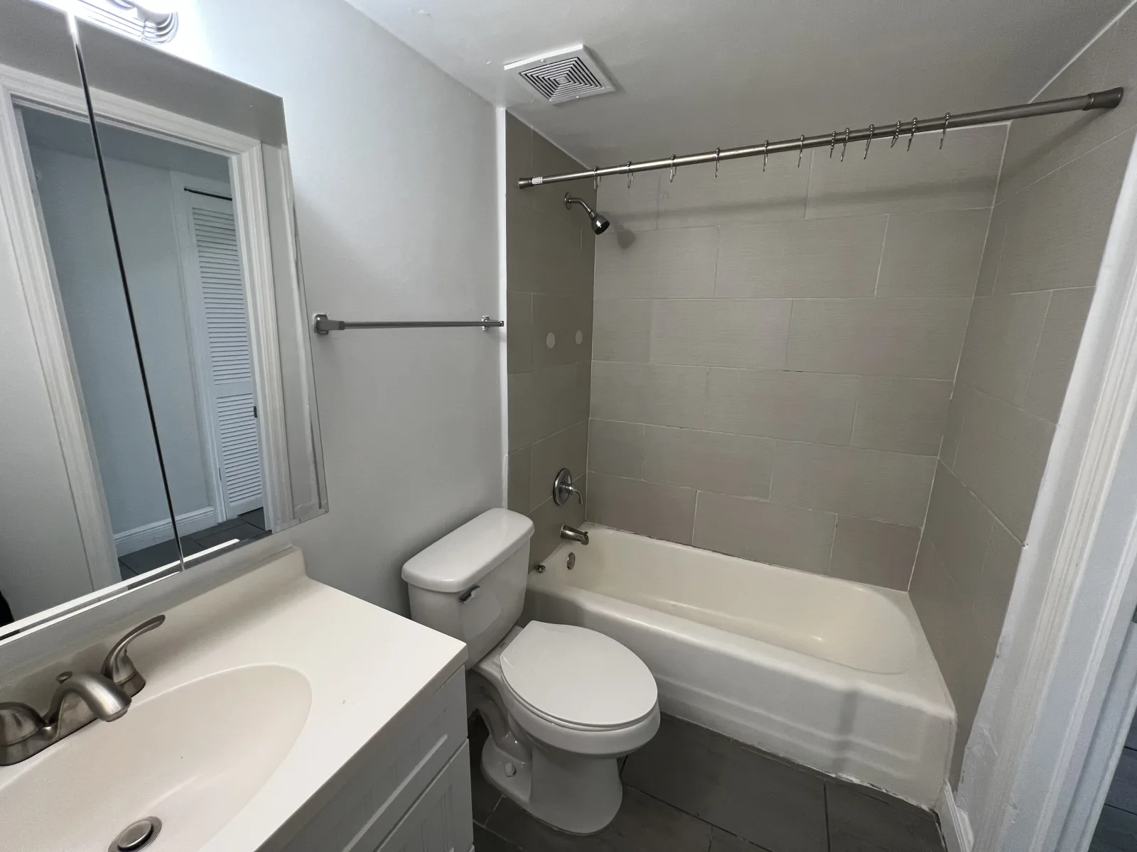 1181 NE 23 Ter #2 — 1BR/1BA apartment photo 8