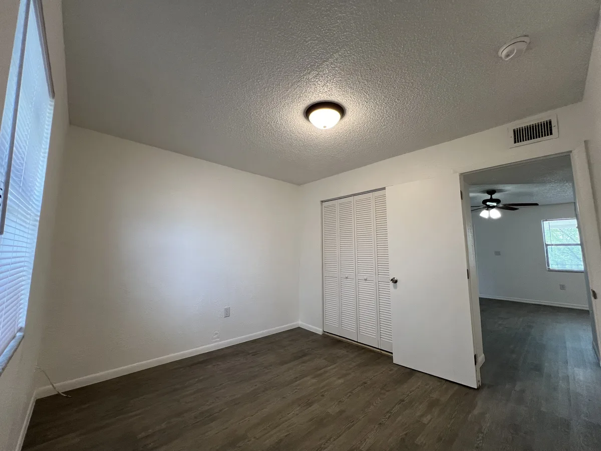 1300 NW 2 Ave #10 — 2BR/1BA apartment photo 5