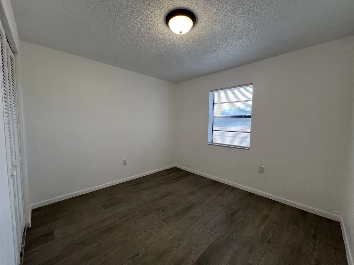 1300 NW 2 Ave #10 — 2BR/1BA apartment photo 6