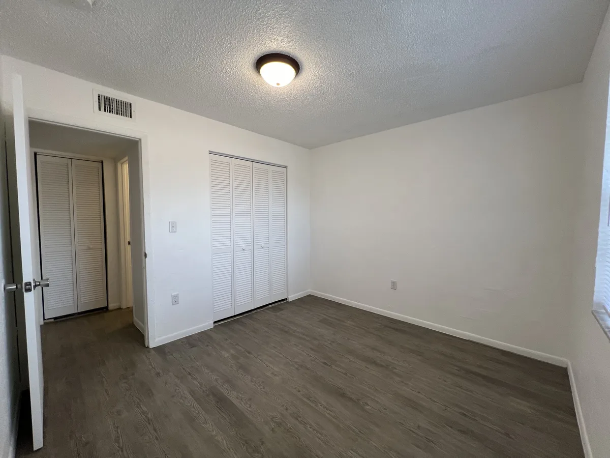 1300 NW 2 Ave #10 — 2BR/1BA apartment photo 7
