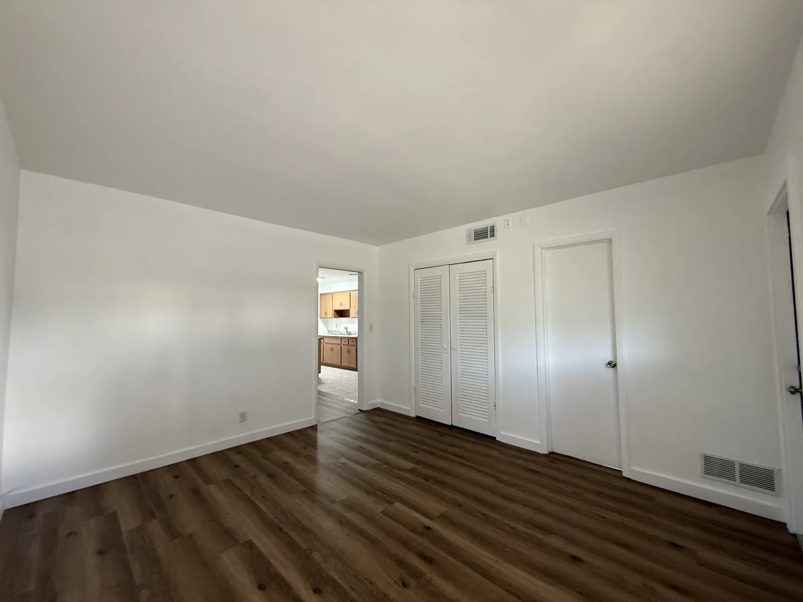 2391-2397 NE 11 Ct #2395 — 1BR/1BA apartment photo 7