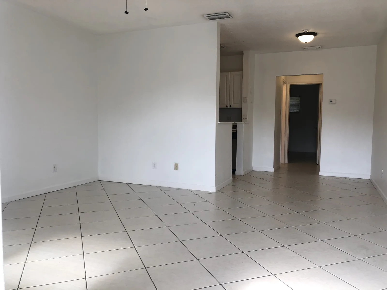 409 NW 25 St #1 — 1BR/1BA apartment photo 1